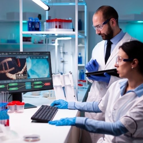 team-researcher-working-science